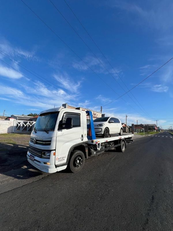 Base Operacional Da Tribo Guinchos em Balneário Pinhal